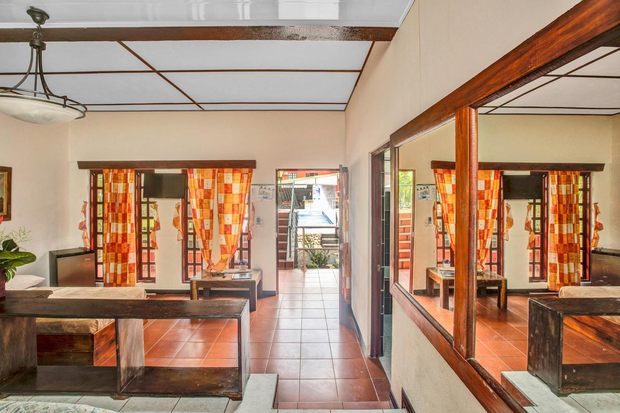 Hotel Playa Bejuco Esterillos Este Exterior photo